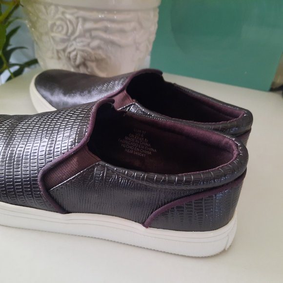 H&M Croc Textured Slip-on Sneakers - Plum Purple - Picture 7 of 16